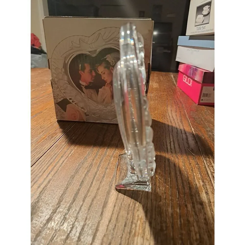Vintage Home Beautiful Japan Heart Picture Frame Chiseled Heavy Glass Bow Flower